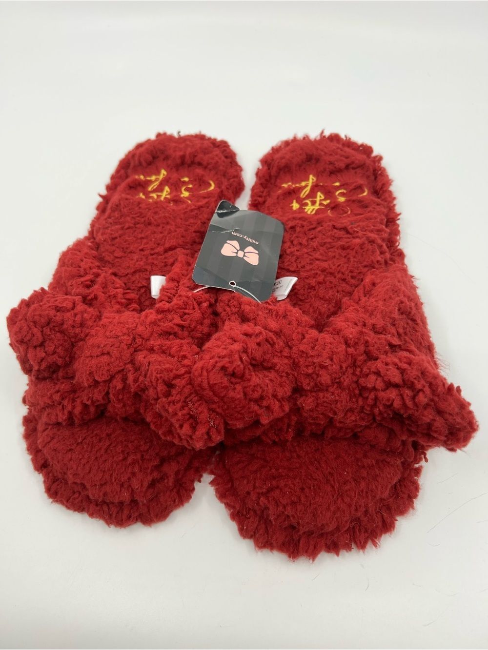 NWT Millffy women maroon indoor fuzzy slipper SZ 7-8